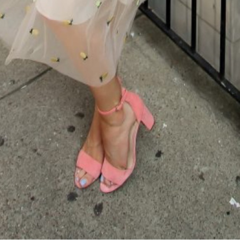 NWT Vince Camuto Corlina Ankle Strap Block Heel - Picture 2 of 9